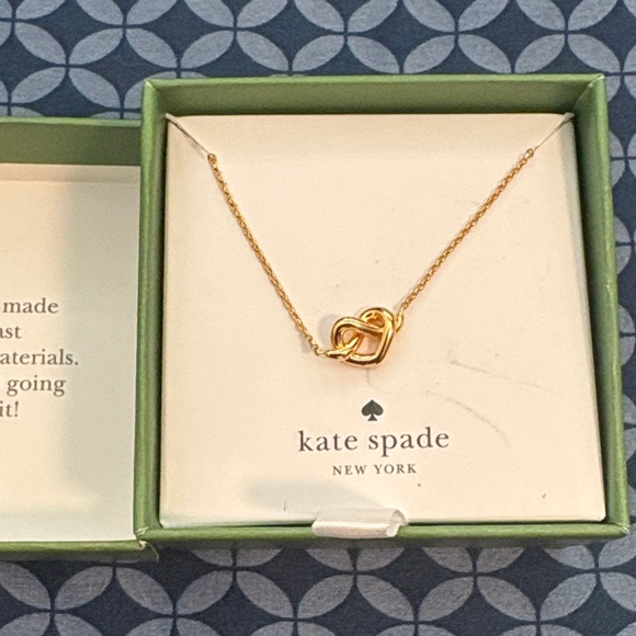 NIB Kate Spade Loves Me Knot Gold Adjustable Necklace - Picture 1 of 5